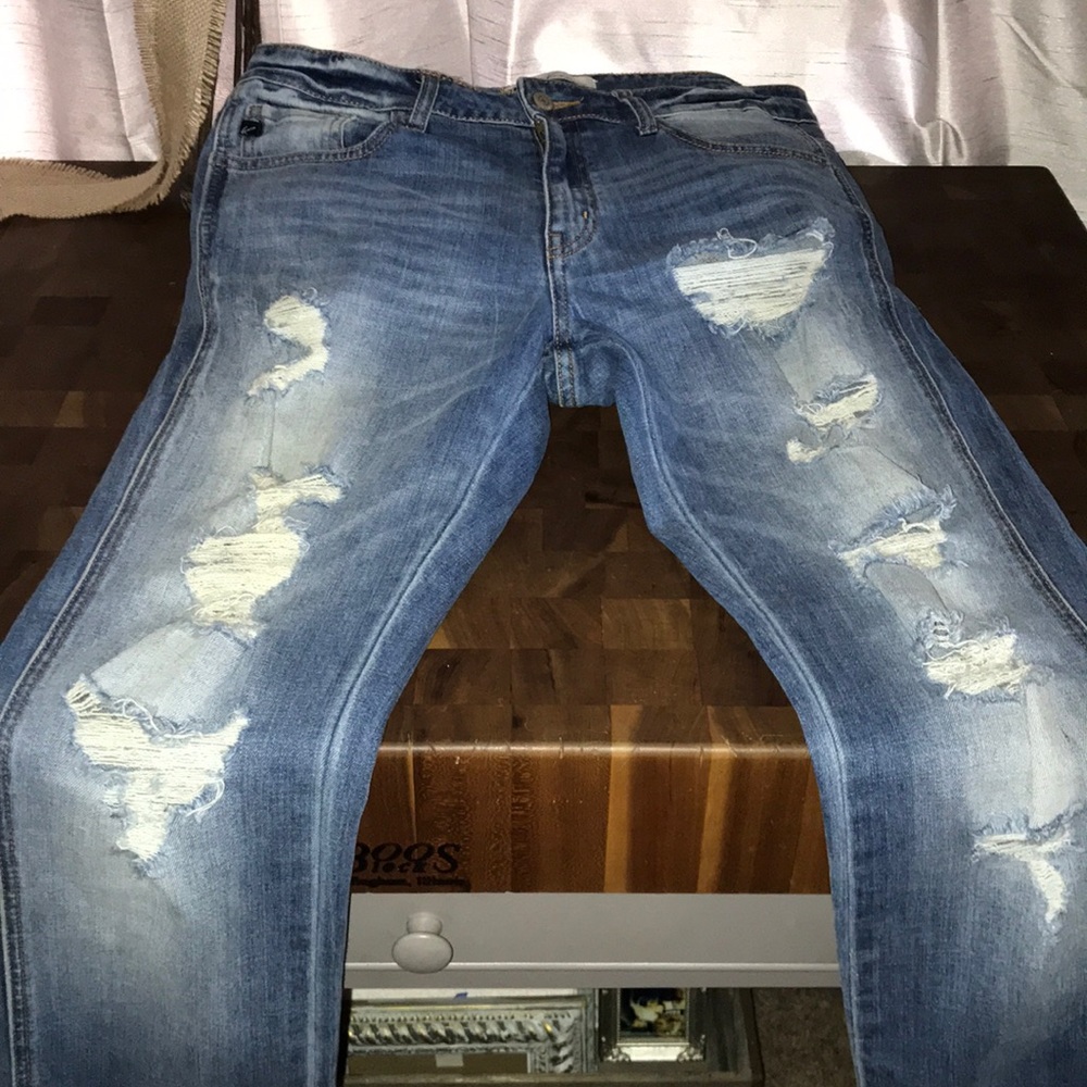 KanCan jeans size 28 with 33” inseam